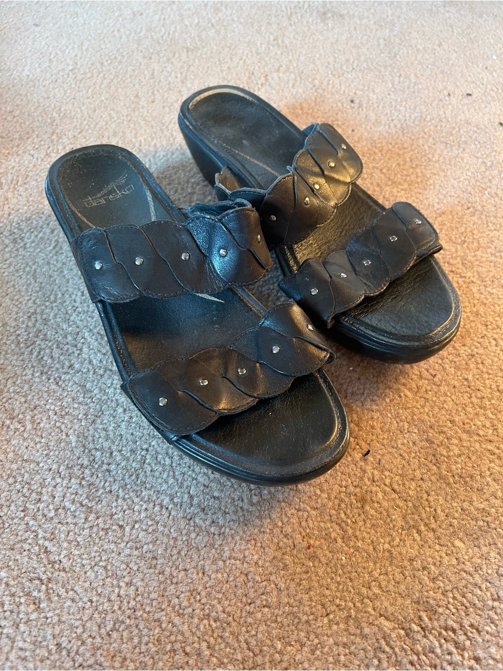Dansko Black Leather Scalloped Strap Slide Sandals